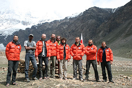 Ekipa wyprawy na Nanda Devi East (7434 m) z 2009 roku